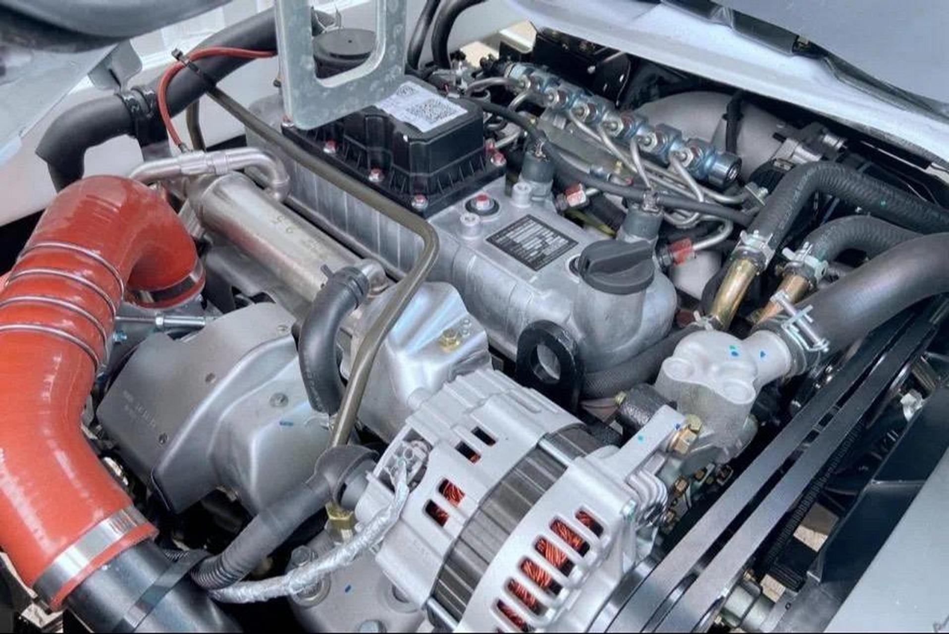 换装新4kb1发动机 全新内饰