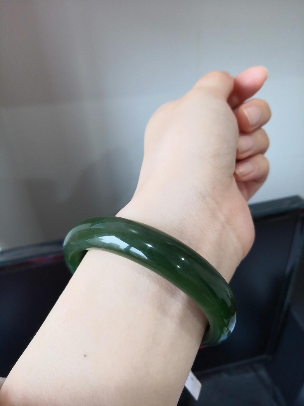 碧玉手镯 黑点 水线 棉 巴碧 加碧 不过千 真是让人迷惑的一只小镯子