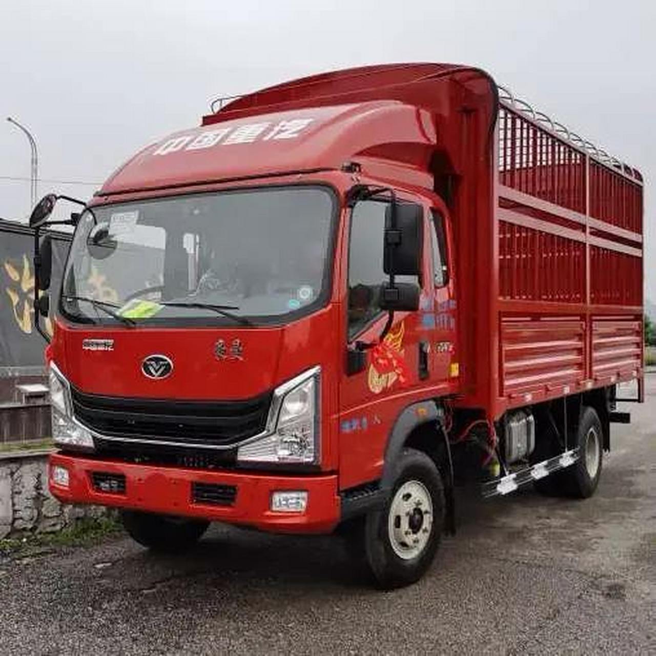 中国重汽豪曼轻卡,潍柴动力(170马力)法士特八挡,1080后桥,3650轴距