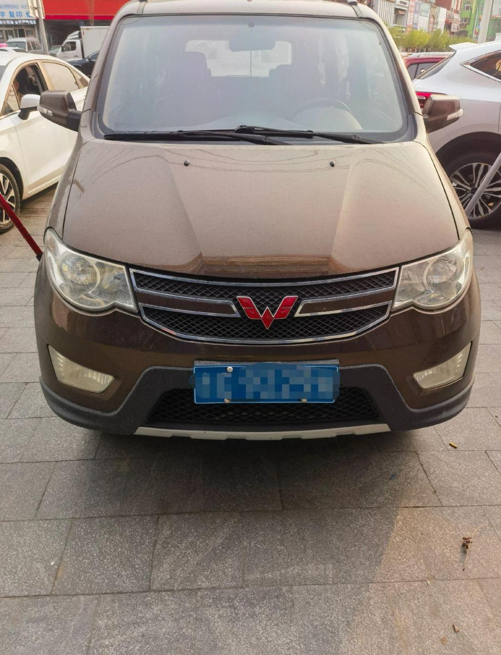 五菱汽车更换万力钻石轮胎,高中低档品牌轮高中低价位轮胎咱家都有,有