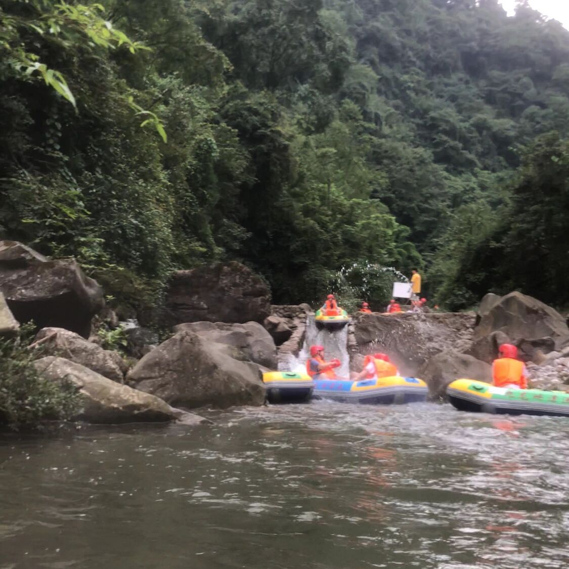 九龙峡漂流图片