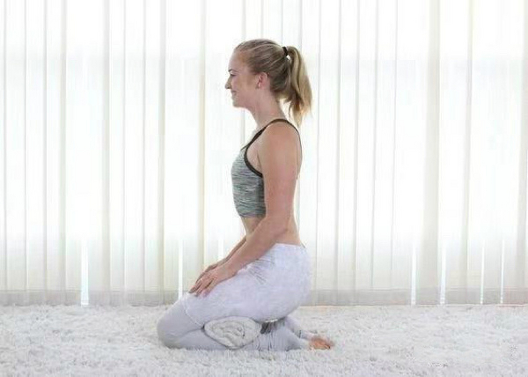 助消化神动作——金刚跪坐让你越坐越苗条 分享一个助消化的神动作