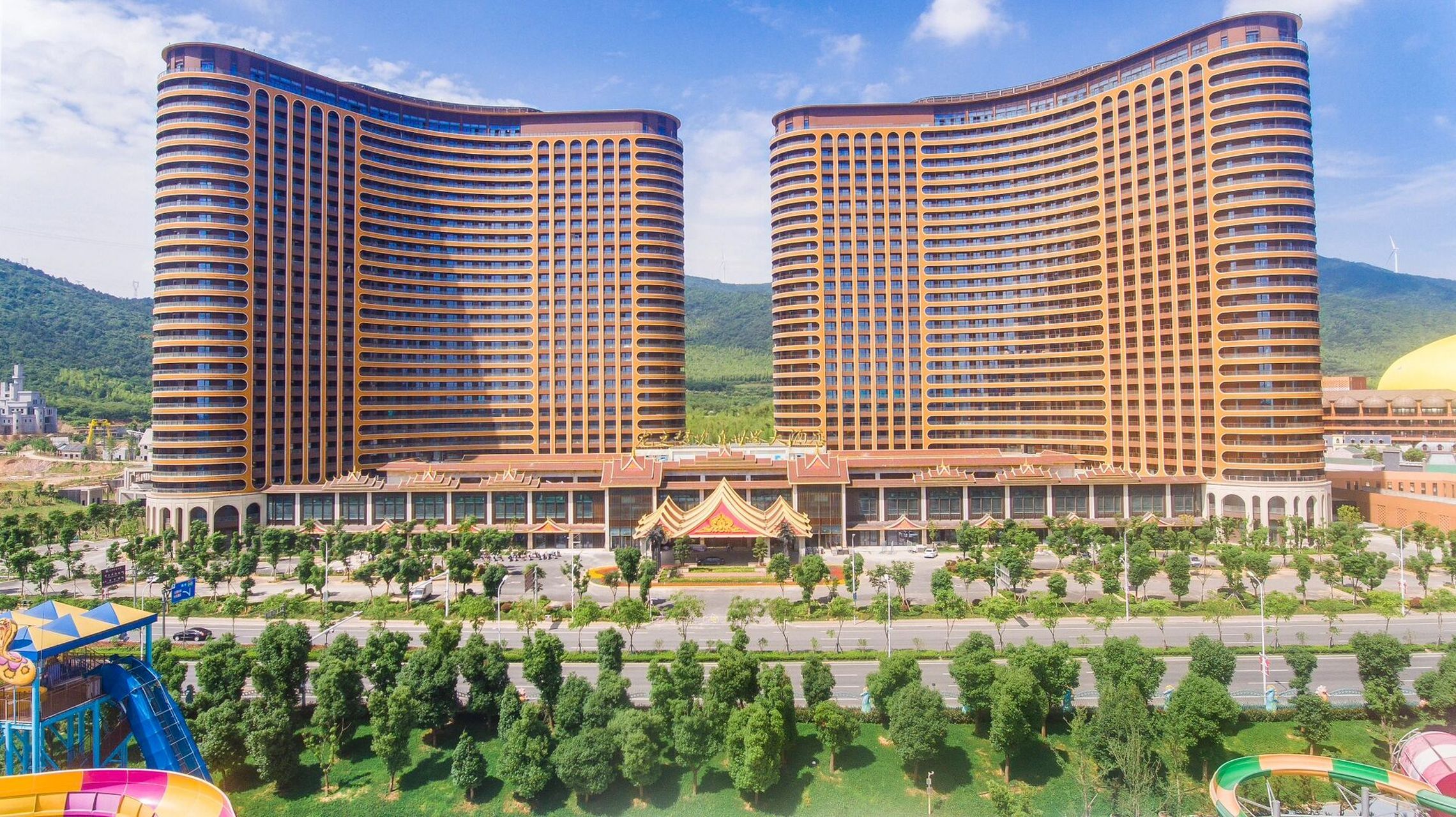 太湖龙之梦欢乐世界大酒店 海洋主题双床房1晚 早餐2份/天 过期退