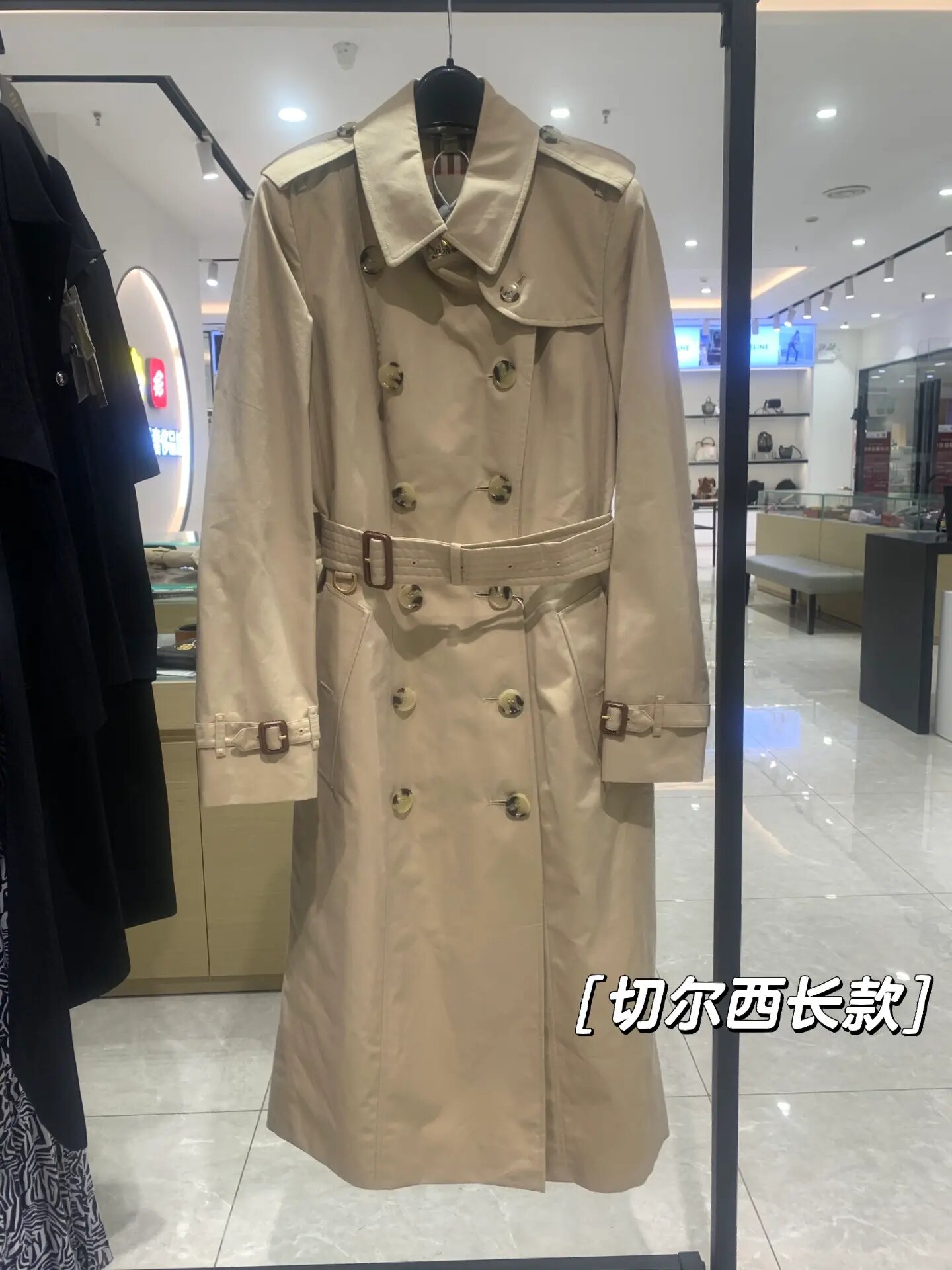 burberry经典款女士风衣