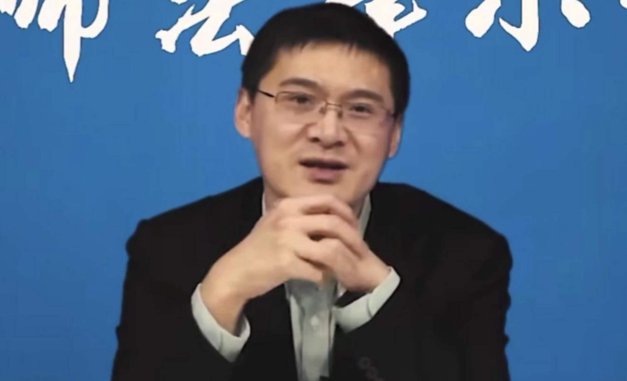 罗翔老师说:"真没必要为三五年后的前途担忧,大家都乐观点,说不定