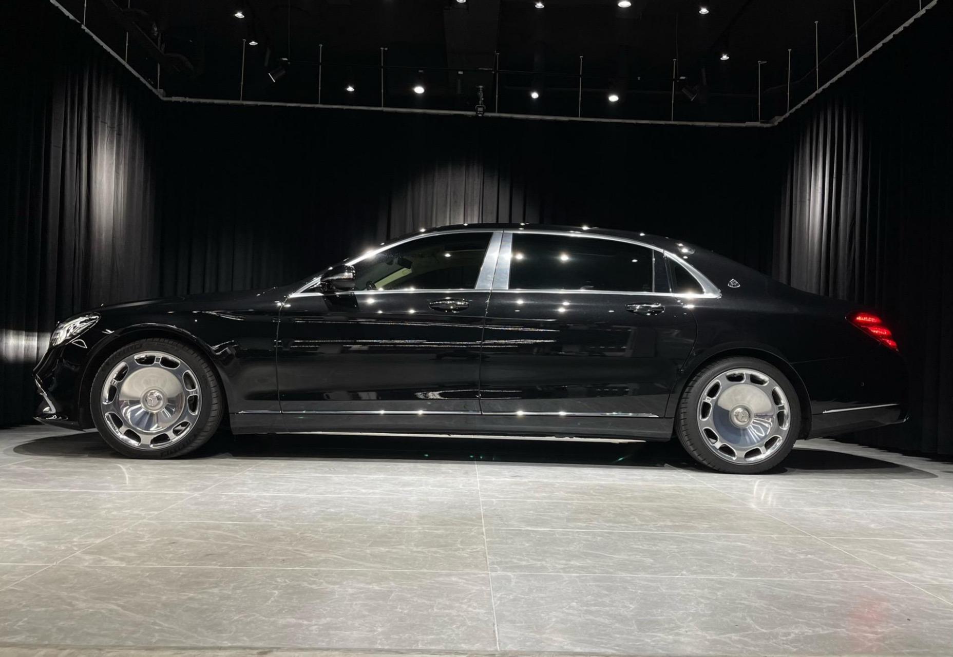 19年迈巴赫s450,象牙白内,大饼轮毂,柏林之声,奔驰最巅峰作品之一