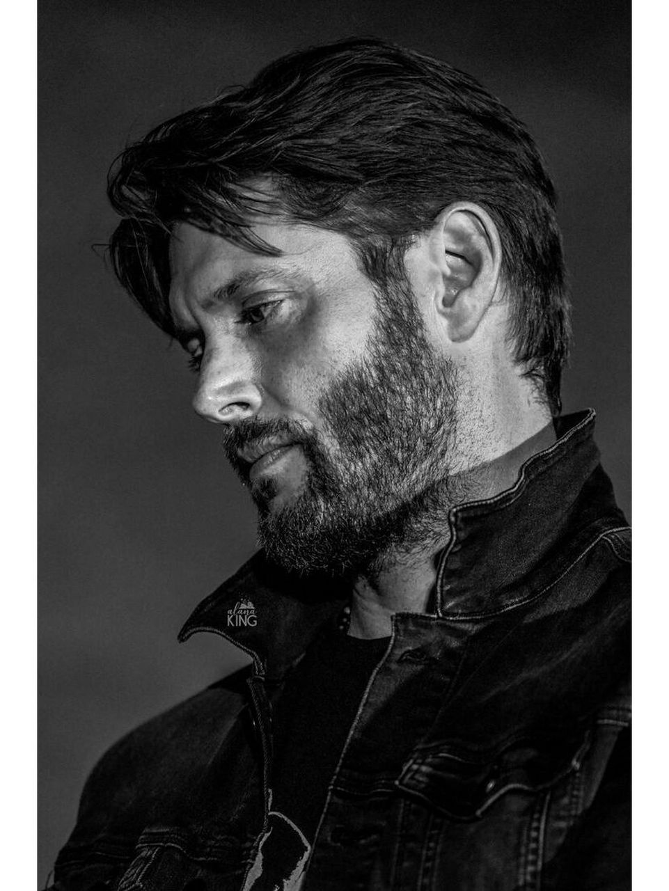 1978年出生的jensen在邪恶力量初露锋芒.