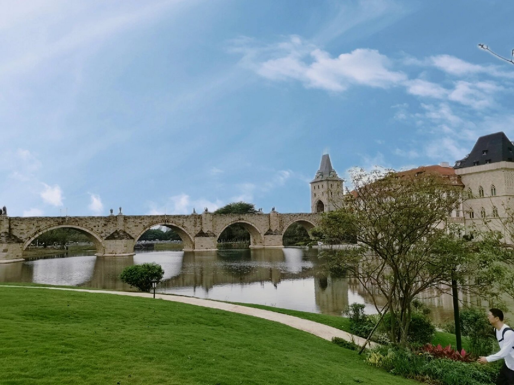 遛娃~东莞松山湖华为安朴珀莱酒店体验(2) 这个酒店是在一个欧洲风格