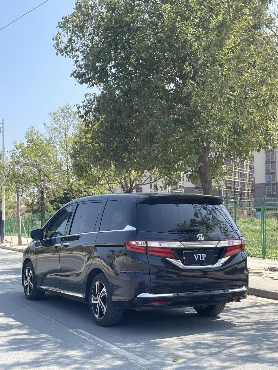 七座大商务电动门.新到15年本田奥德赛2.