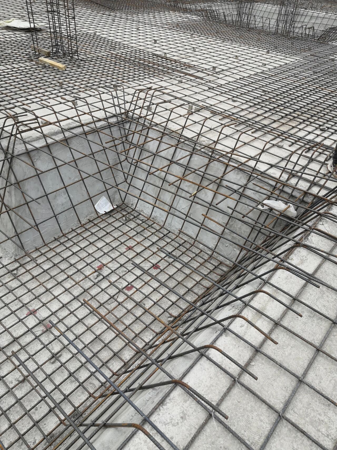 集水坑底部钢筋