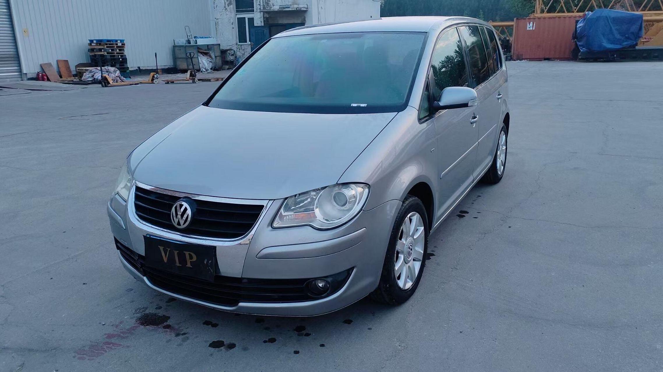 大众途安自动2.0排量,五座真皮座椅,验车25.