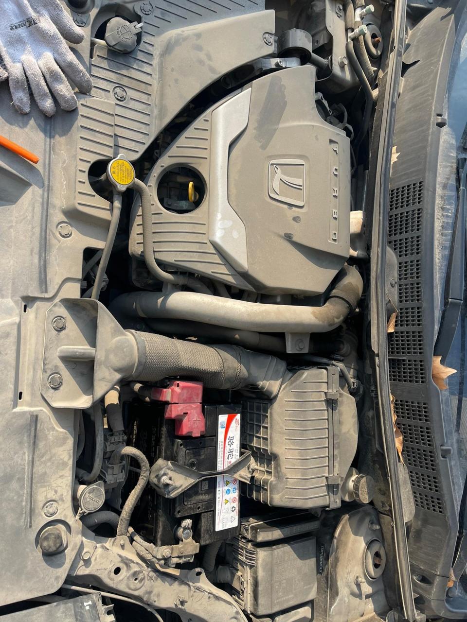 纳智捷u6-骆驼l2 350 汽车电瓶