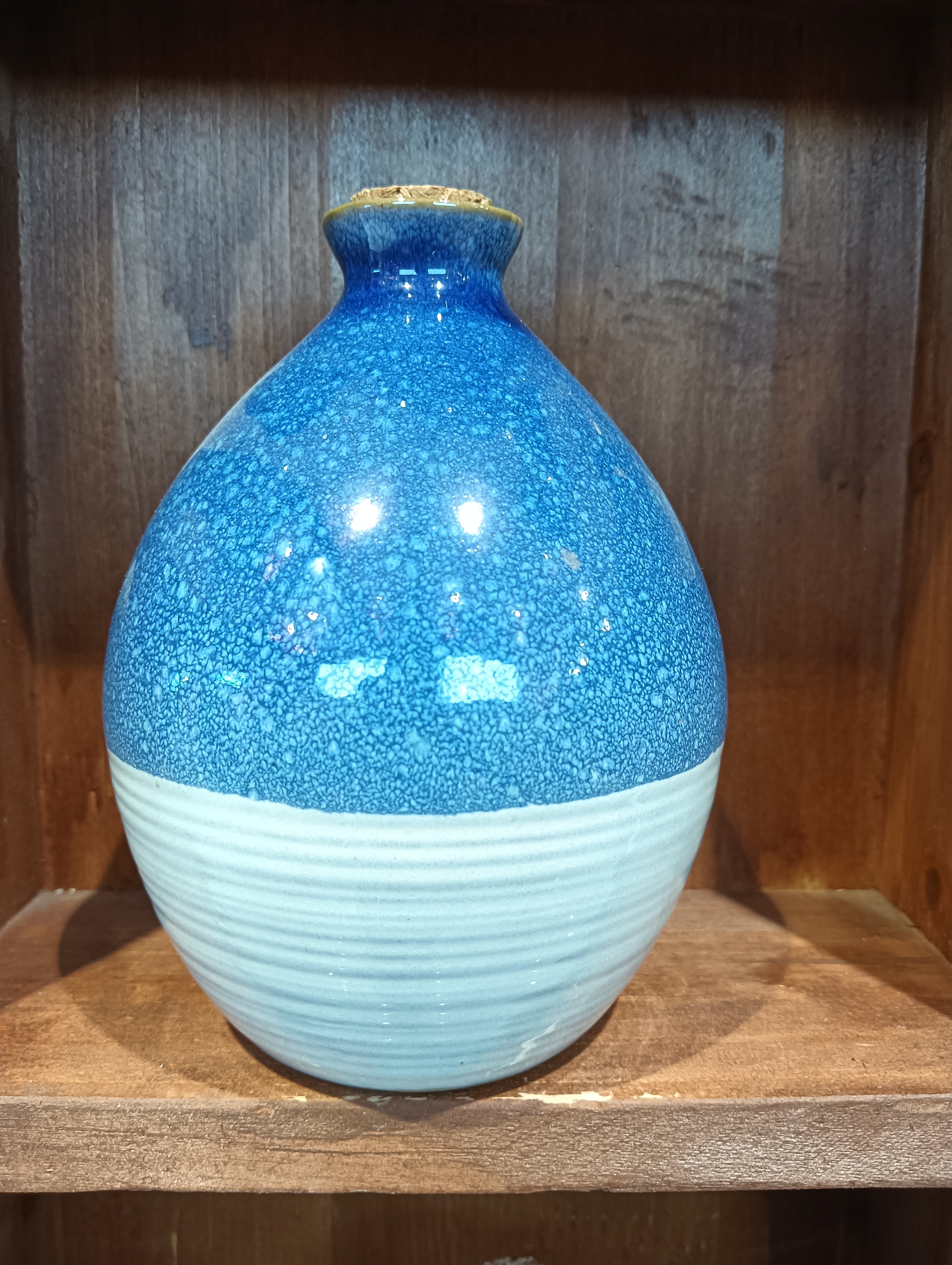 100个美好生活场景#漂亮的酒瓶,酒好,酒瓶更漂亮.