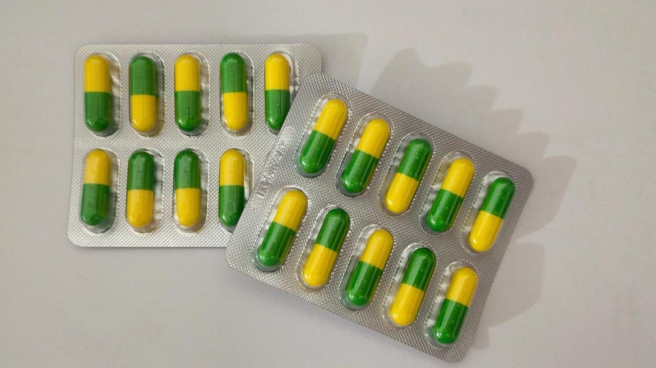 每天认识一种药:阿莫西林胶囊92 8215【适应症】阿莫西林适用于