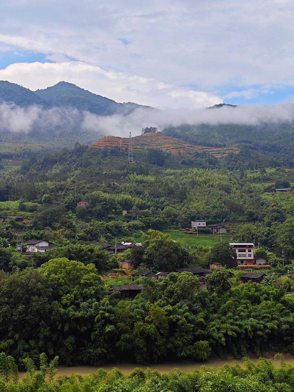 蓬莱圣境-三明尤溪蓬莱山 从坂面镇远眺蓬莱山(图九) 67上山水泥路
