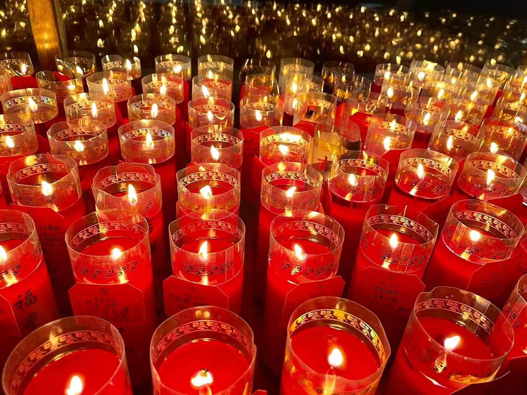 初一十五 上香拜佛 初一十五 寺庙静心 上香拜佛 光阴的每一步都是