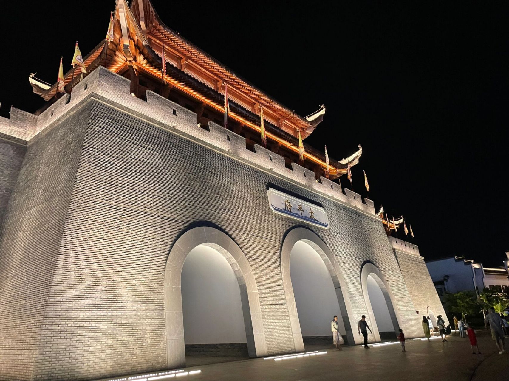 自驾广州到崇左～中途在太平古镇歇一晚 太平古镇游玩一晚,吃个特色菜