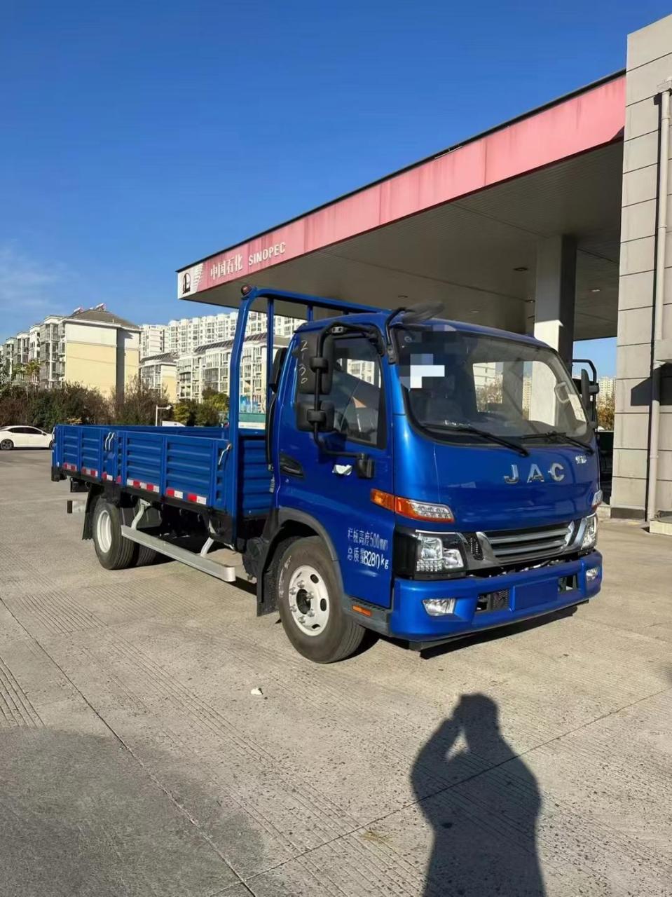 90准24年江淮骏铃 4.2米平板货车 宽2.