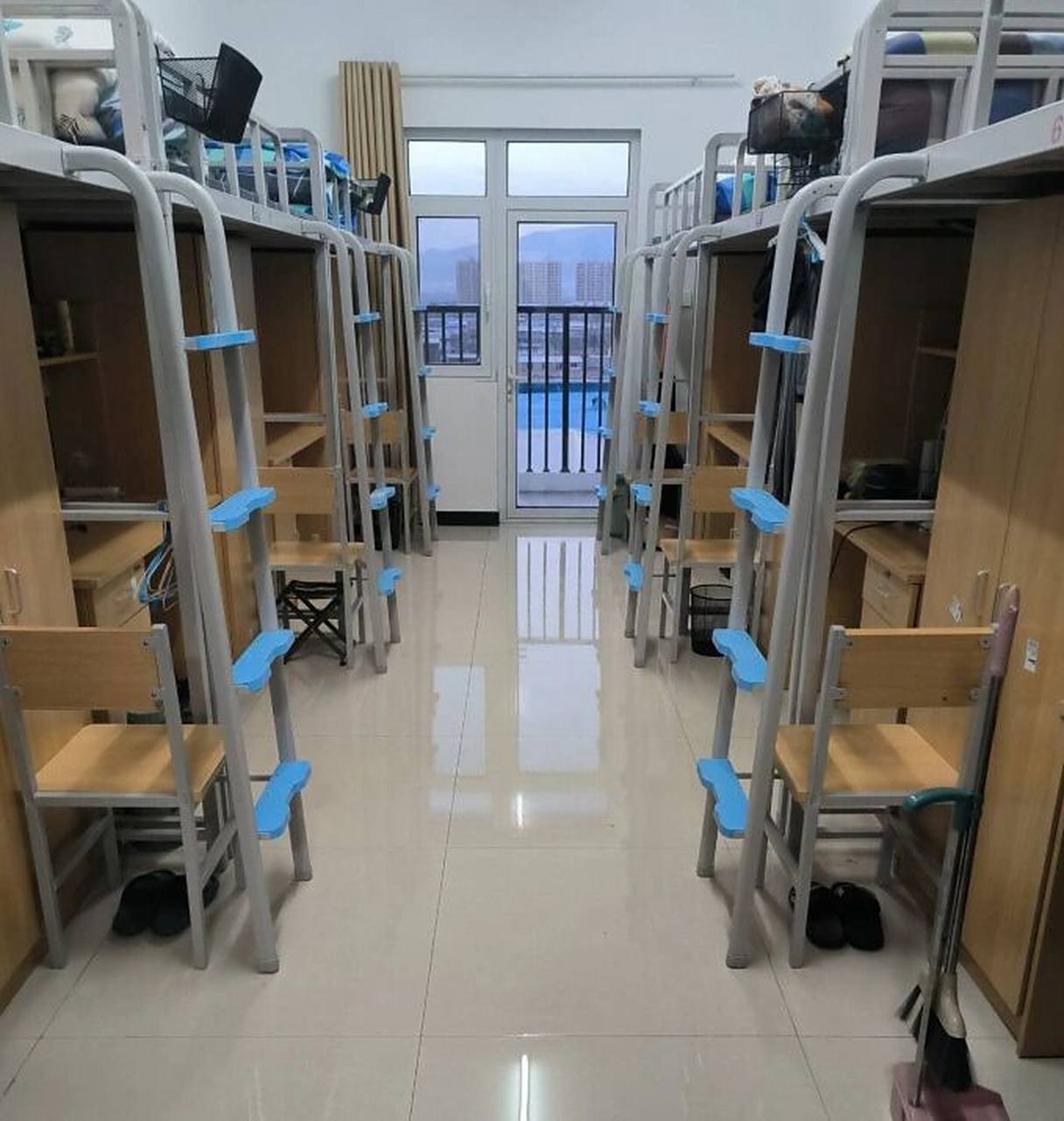 中北大学95宿舍篇 今天分享的是中北大学的宿舍环境～ 9015情况