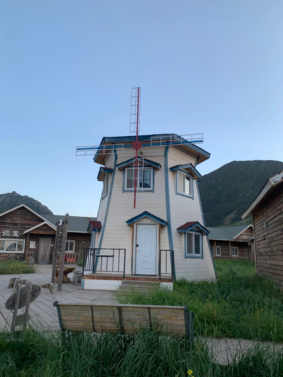 山丹军马场槐溪小镇小木屋住宿 值得一住.