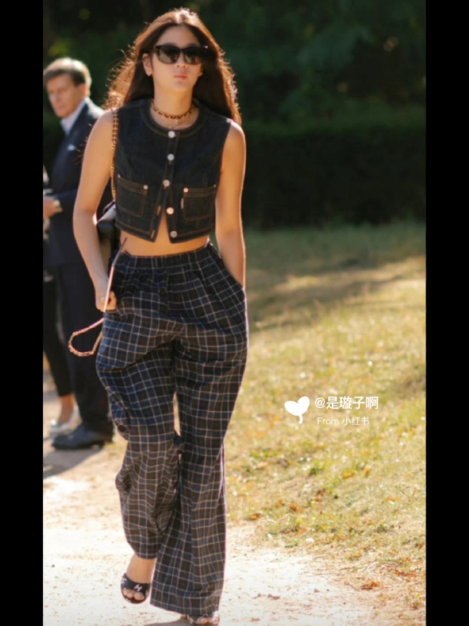 三星小公主18岁的李元珠貌似恋爱啦 2004年3月出生于纽约,爸爸是三星