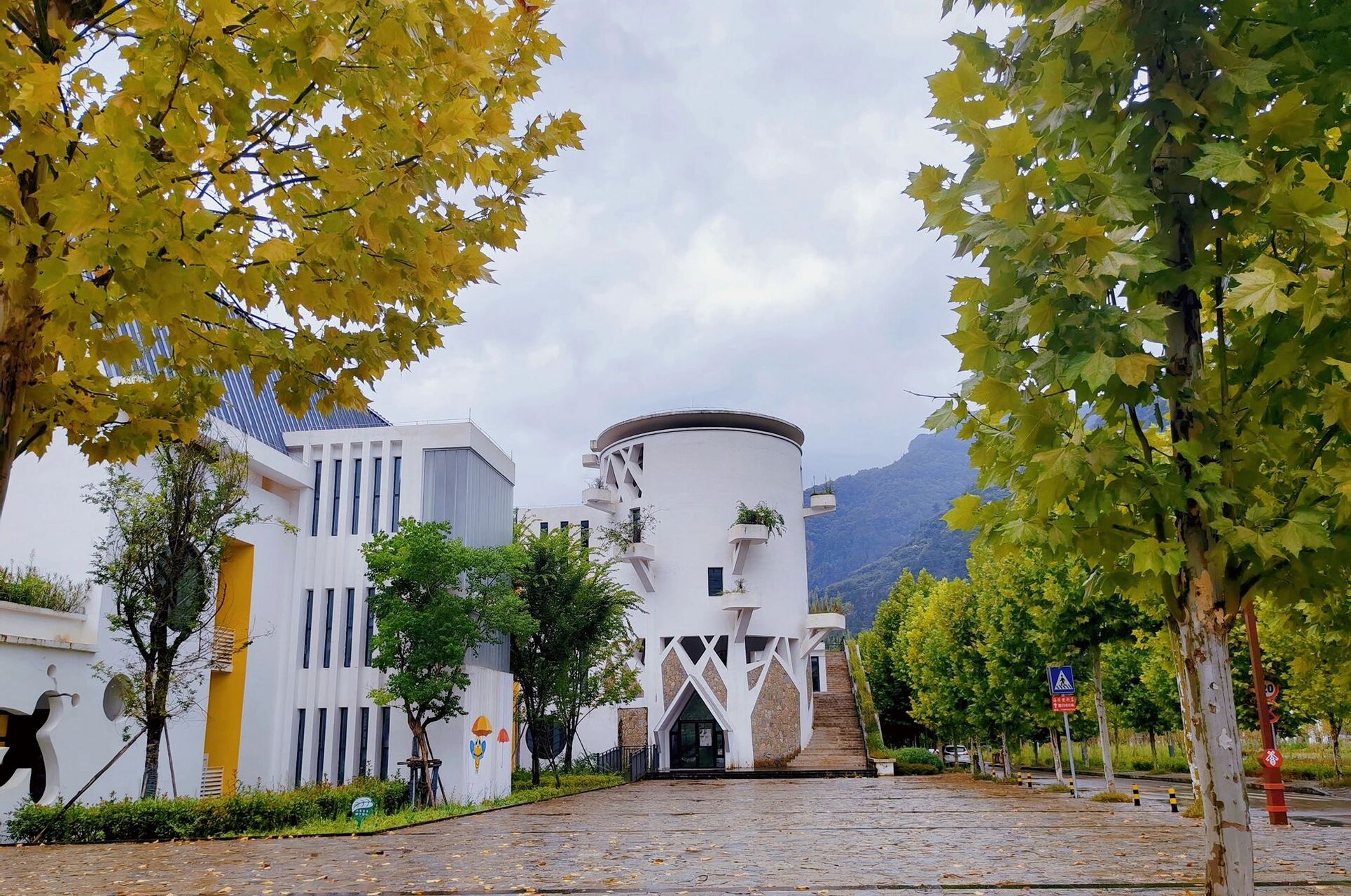 石柱中益乡 这里四面环山 这里空气清新 这里温度24·c 犹如大山深处