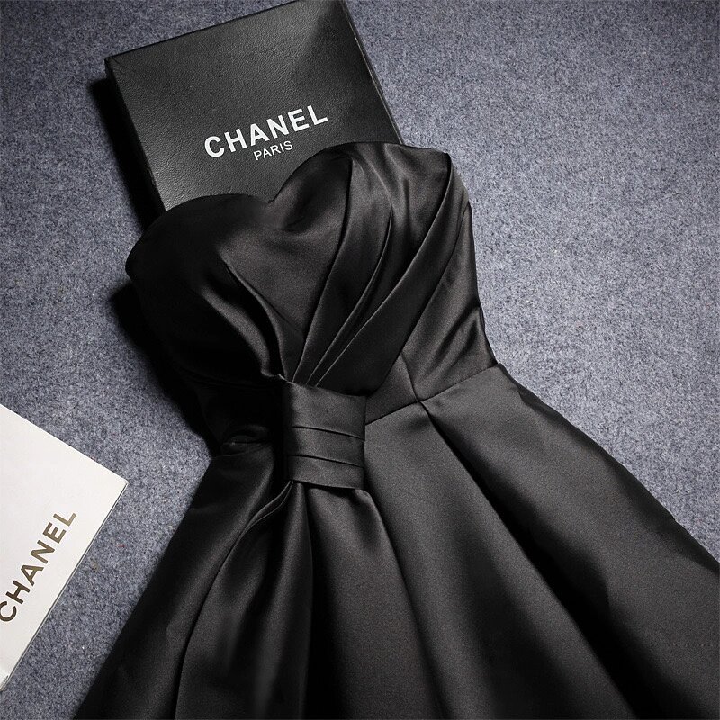 chanel 小黑裙