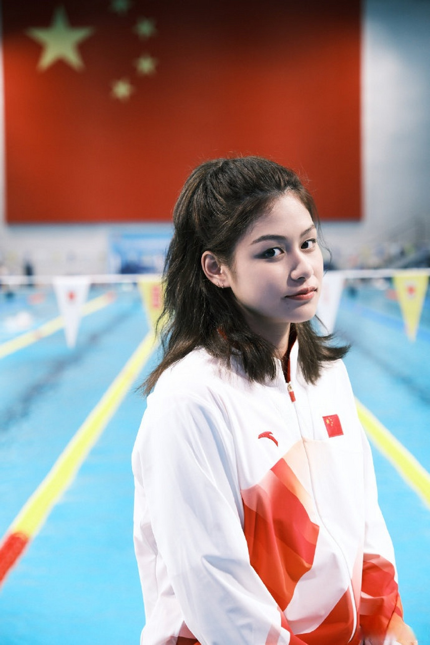 运动员余依婷晋级50米蝶泳决赛】9月29日是杭州亚运会游泳比赛的最后