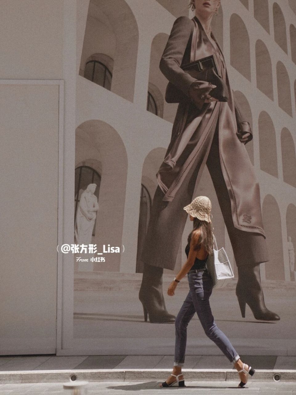 我辣不辣我不知道 但是今天的太阳够辣08 	 ootd 衣服一套 tiptoe&