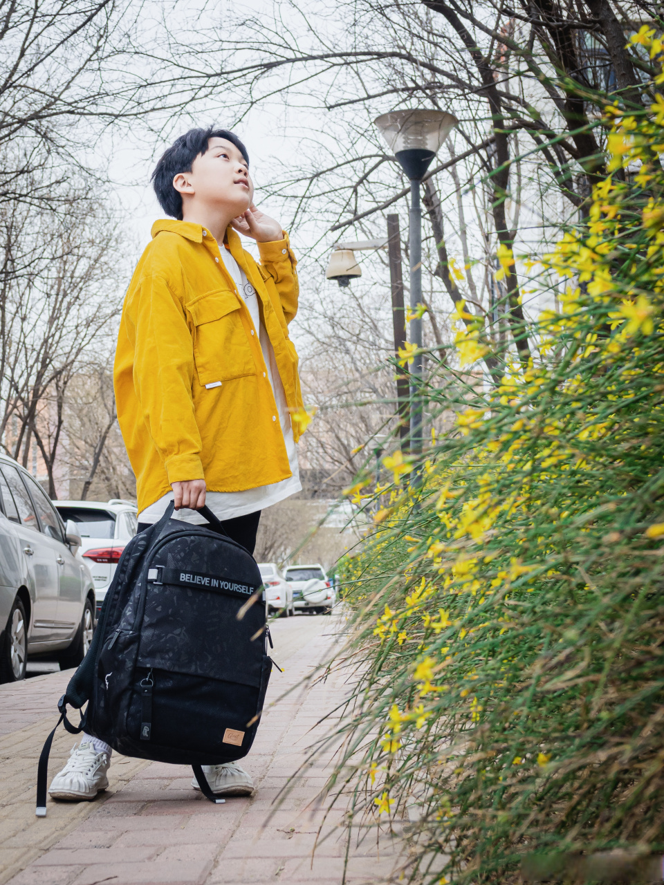 护脊书包选轻的# 春天来了#李庆誉