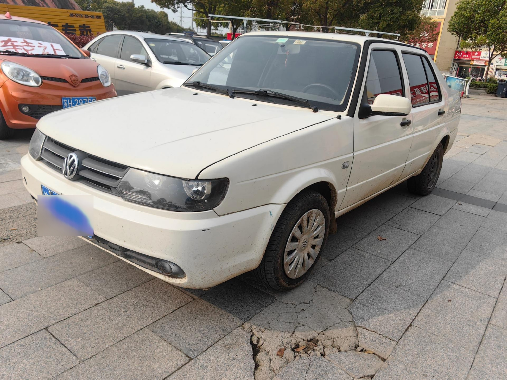 黑普桑白捷达,最新到店11年捷达原版原矿基本原期费用11月一次户.