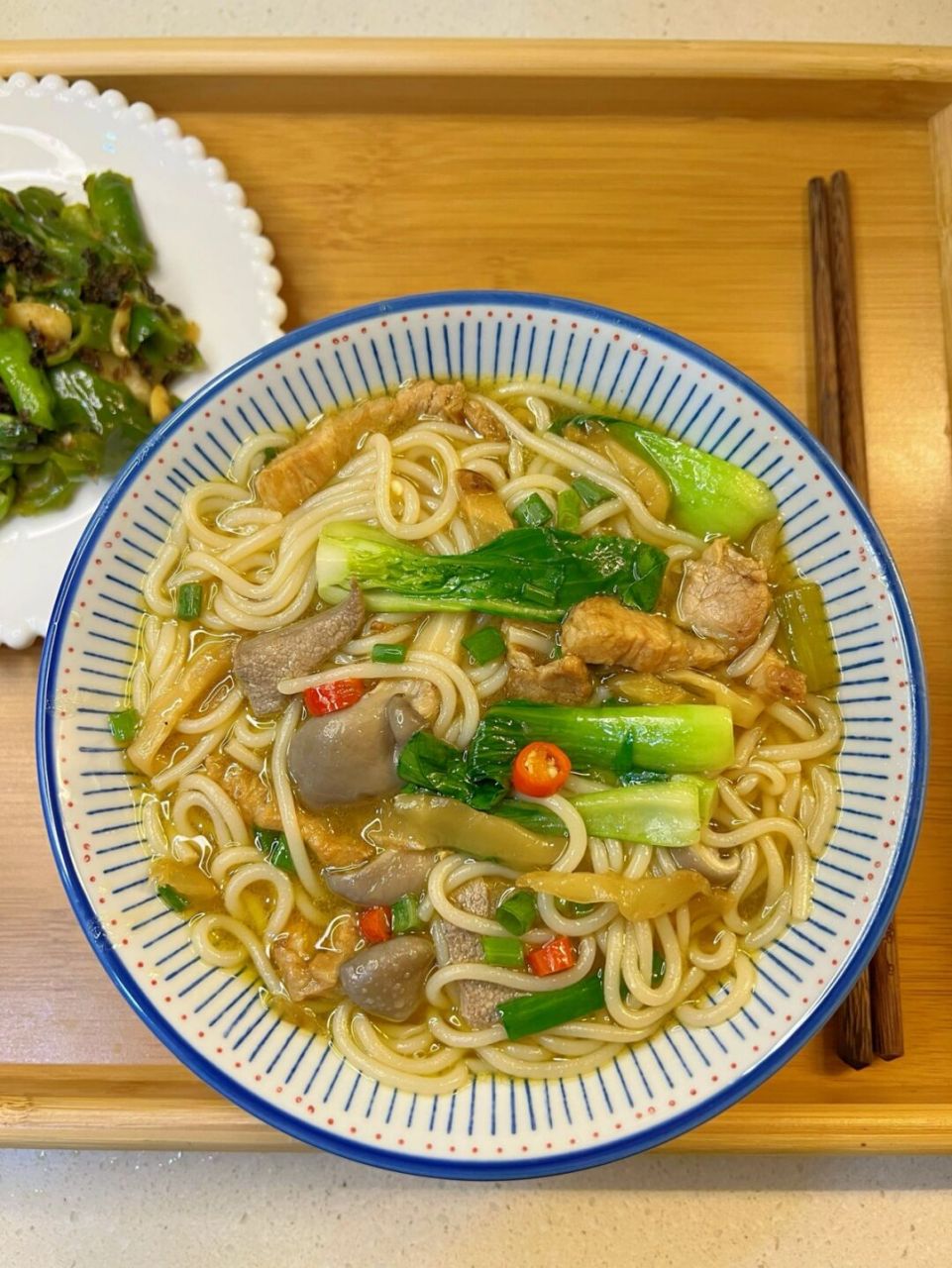 江西三鲜粉,做出了家乡汤粉店的味道,美味99 美好的一天应该从一碗