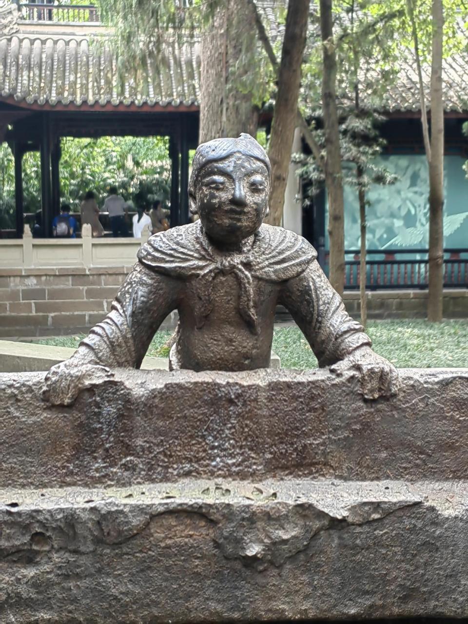 西安生活 公元763年秋,唐金城公主的儿子吐蕃赤松德赞率兵,攻破长安