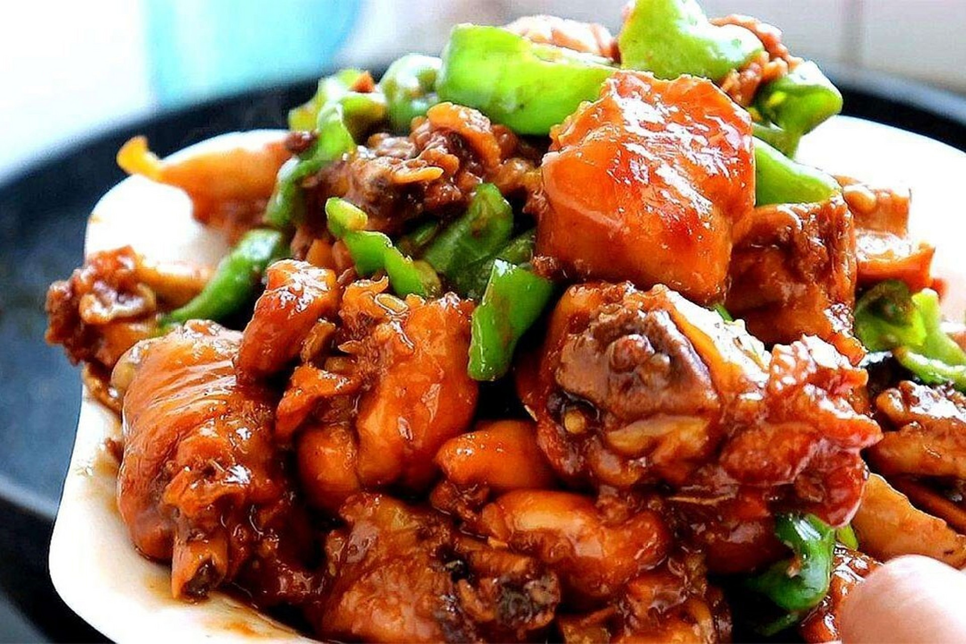 田坤道|鲜香爽辣的红烧鸡块做法,一份简单 材料: 鸡 1只,土豆 1个,胡