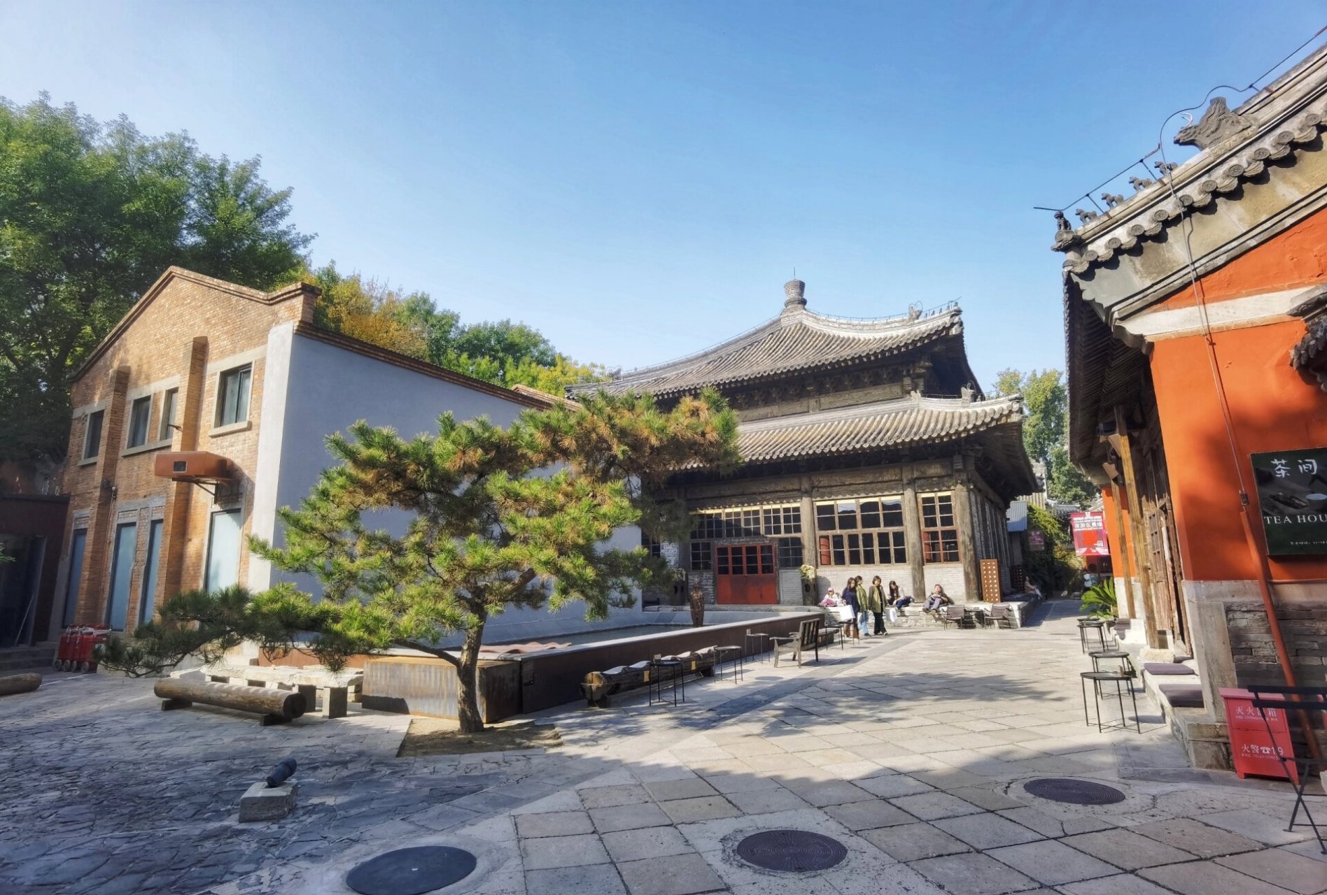 嵩祝寺及智珠寺 现在开放和经营的应该是智珠寺部分,在智珠寺第三层