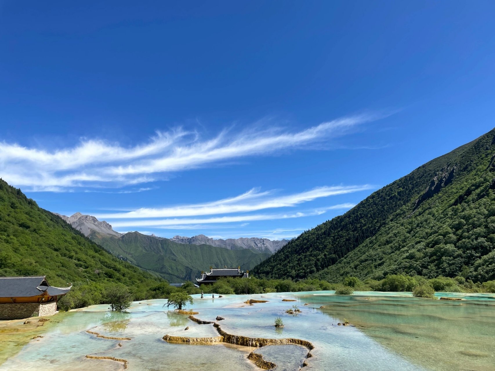 06风景真的美如画 	 图一图二是旅行线路 	 黄龙: 	 温度:早晚温差