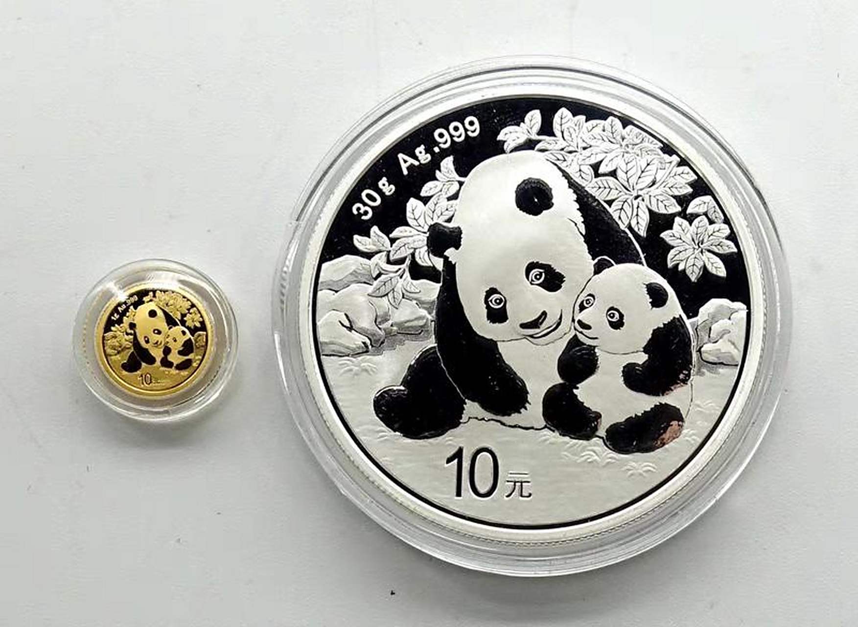 熊猫银币贵金属(熊猫银币是什么材质)