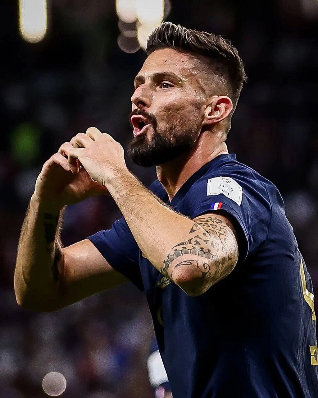 世界杯球员发型盘点2-quiff(前刺) 在众星云集的世界杯上不仅需要精湛