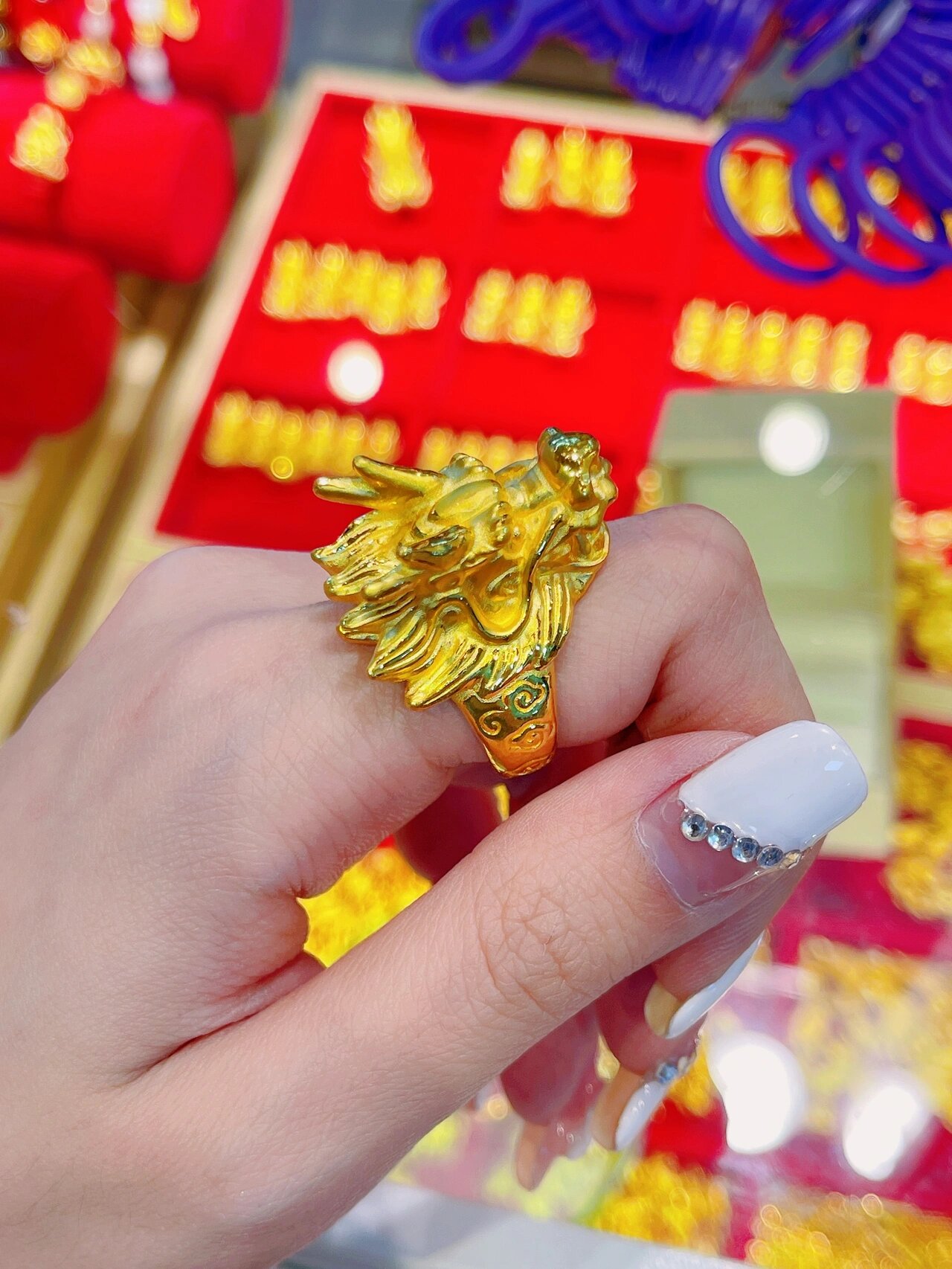 48克黄金龙头戒指 客户订制的万足金 实心94龙头戒指 龙本身上古