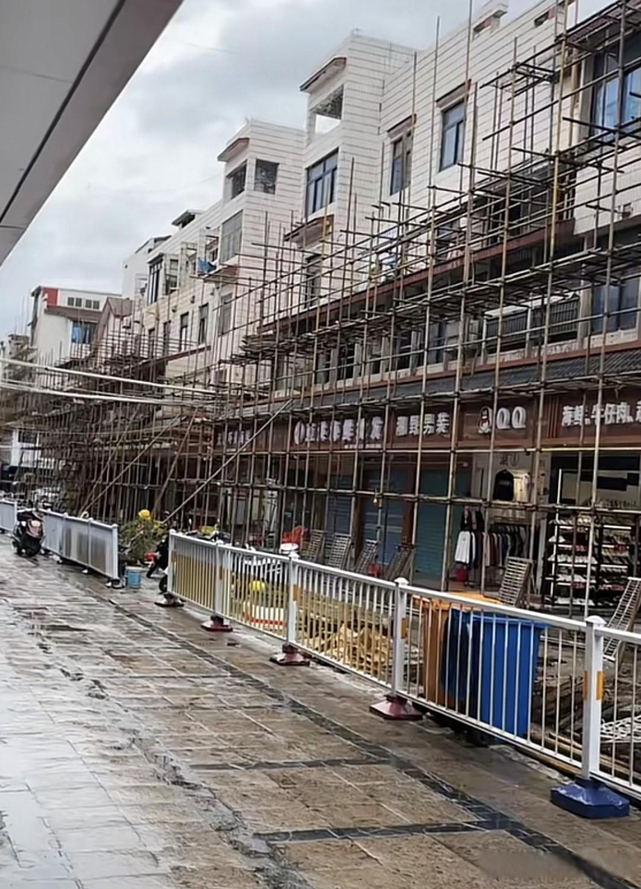 莆田十字街翻修,部分商户有意见 网友"6688欢215"感慨:在十字街做商户