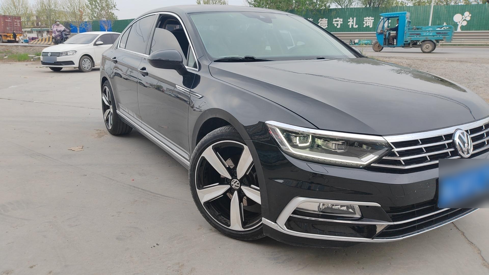 迈腾大宝剑轮毂改装图片 大众迈腾更换19寸大轮毂,搭配倍耐力轮胎