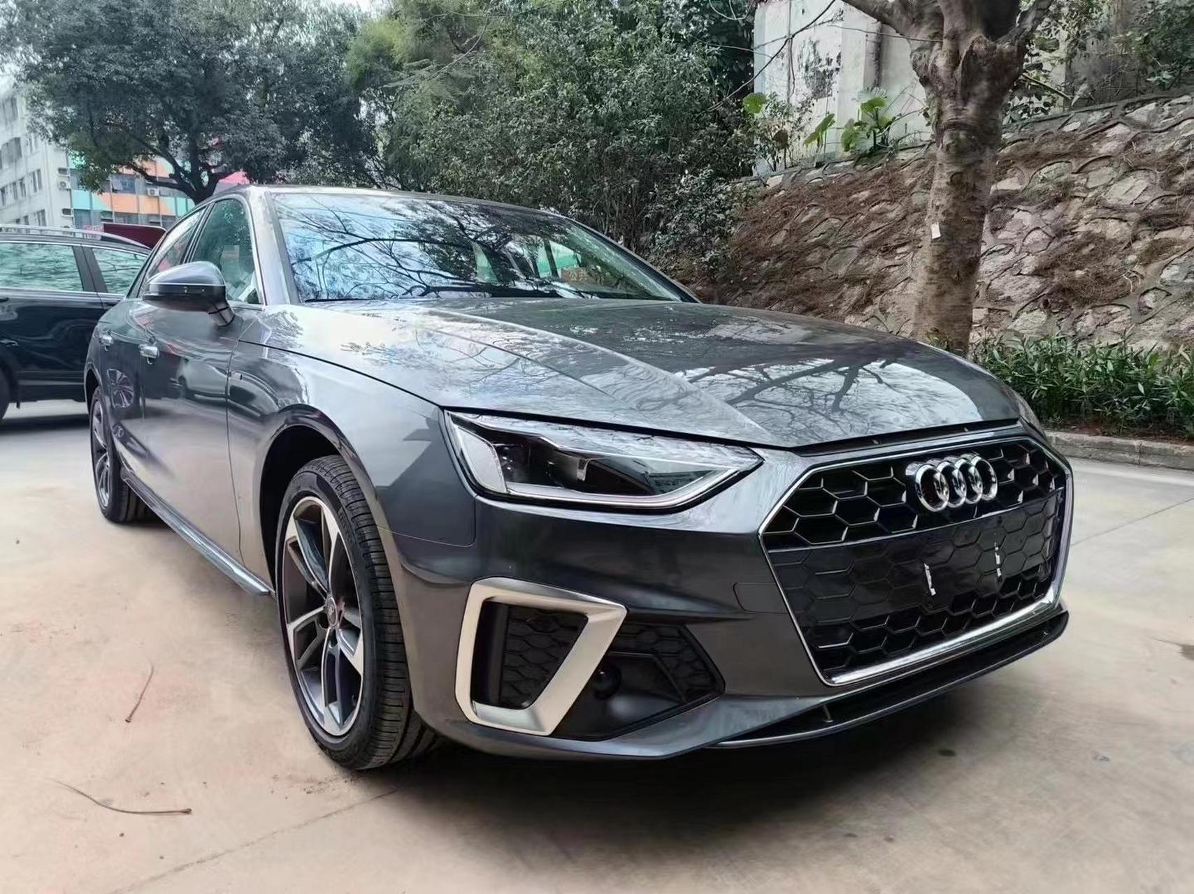 24款奥迪a4l  40 tfsi豪华动感型,外天云灰内黑,指导价3438  34.