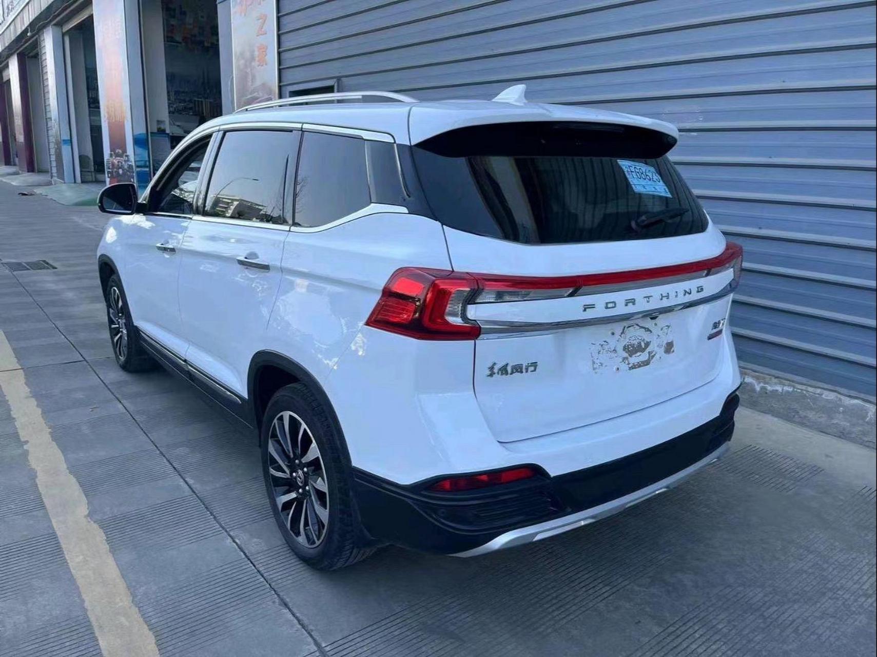 3.68万批发  自动挡 19年1月东风风行t5,1.