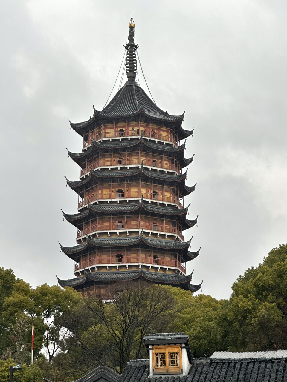 苏州北寺塔 去坐地铁的路上偶遇啦,还挺漂亮的!