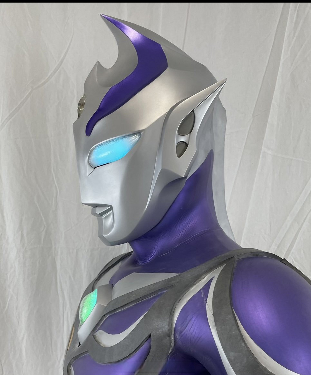 奥特曼#侧颜 · by キリコ