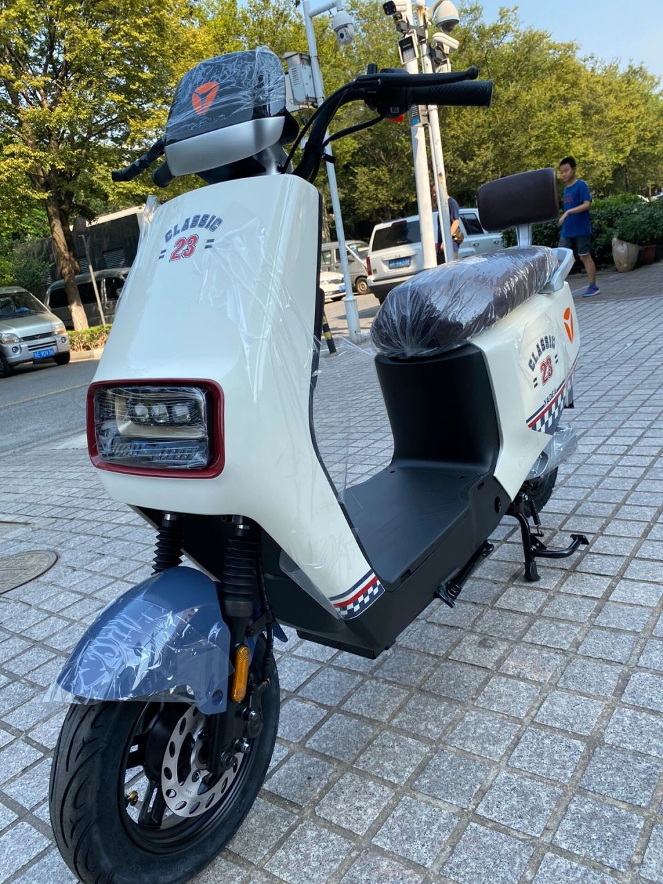 雅迪欧博二代特价秒杀2899元 60v20a超威石墨烯电池,续航60公里以上