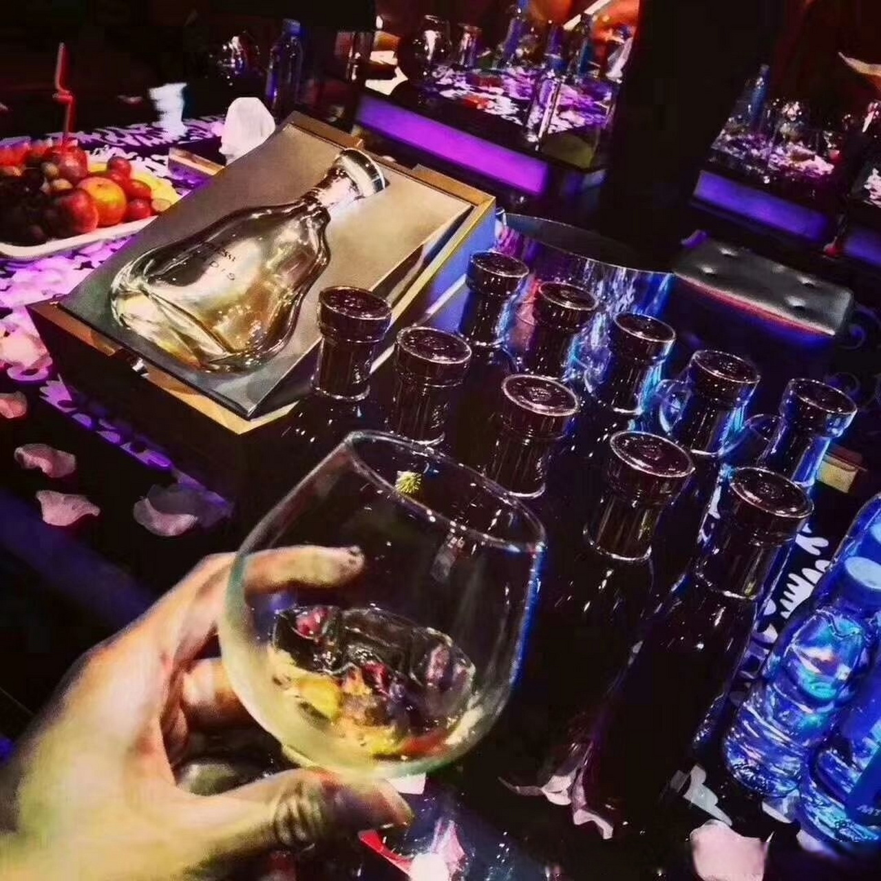 如何看待ktv在谢绝自带酒水后的措施?
