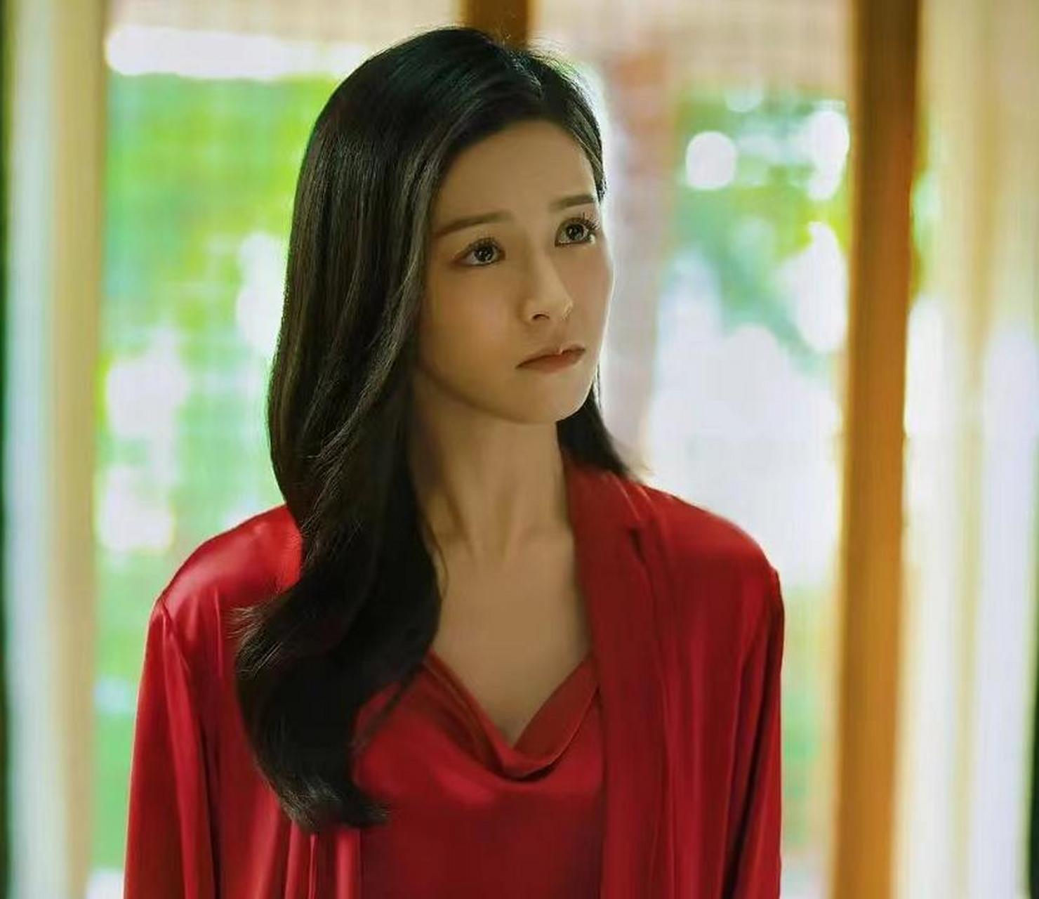 朱一龙的新作《消失的她》女二李木子,好美的女人.