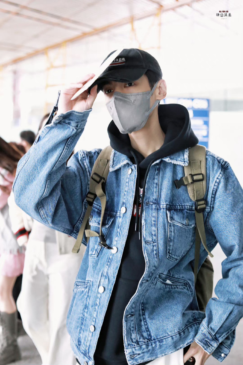 罗云熙进组颜心记路透# 罗云熙可有的忙了又要进组颜心记,路透这身