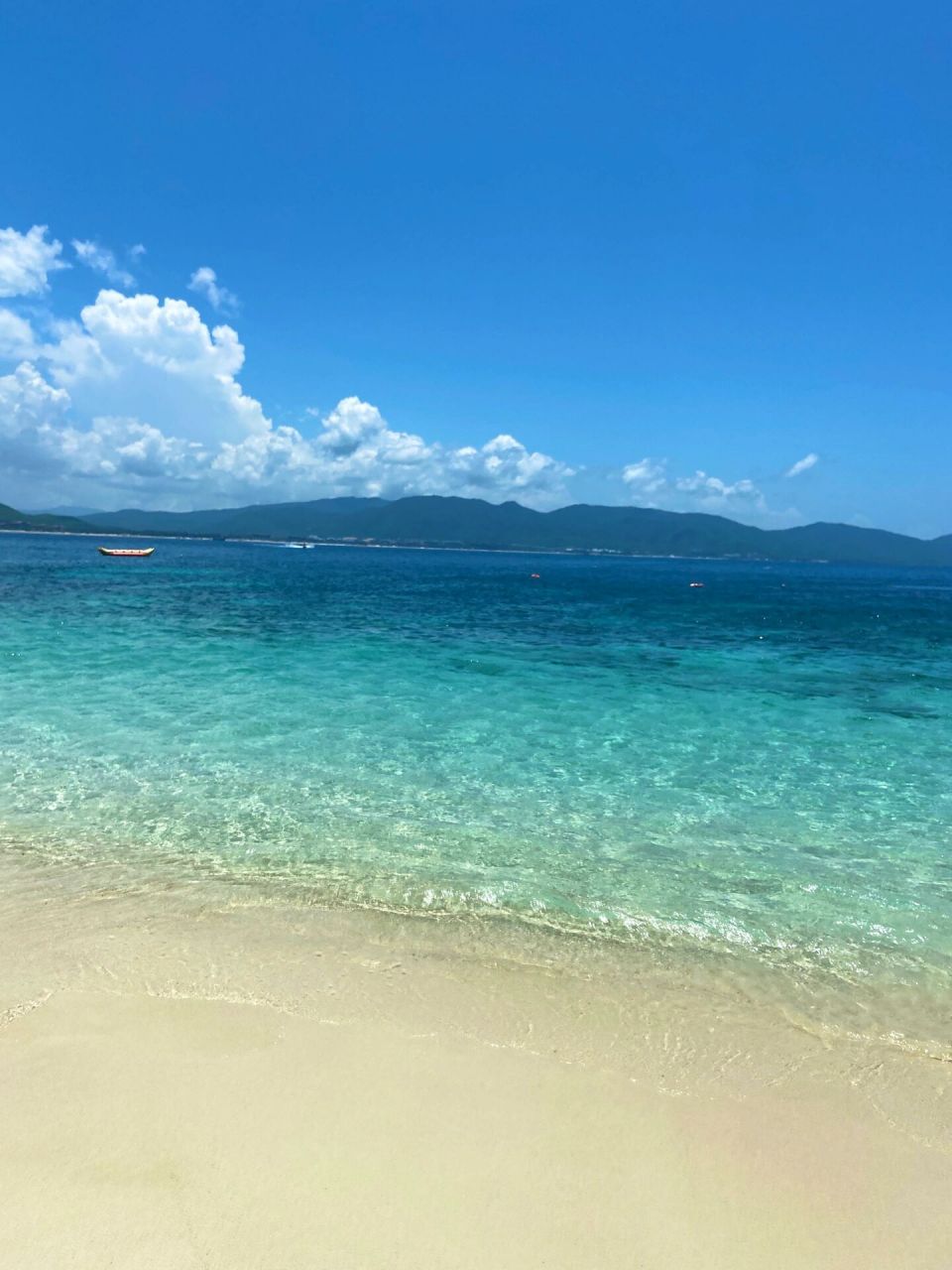 在三亚发现一个小众岛屿藏着一片玻璃海!